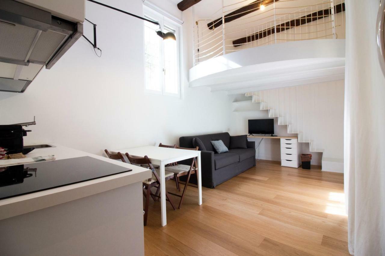 Sant'Andrea Cozy Apartment มิลาน ภายนอก รูปภาพ