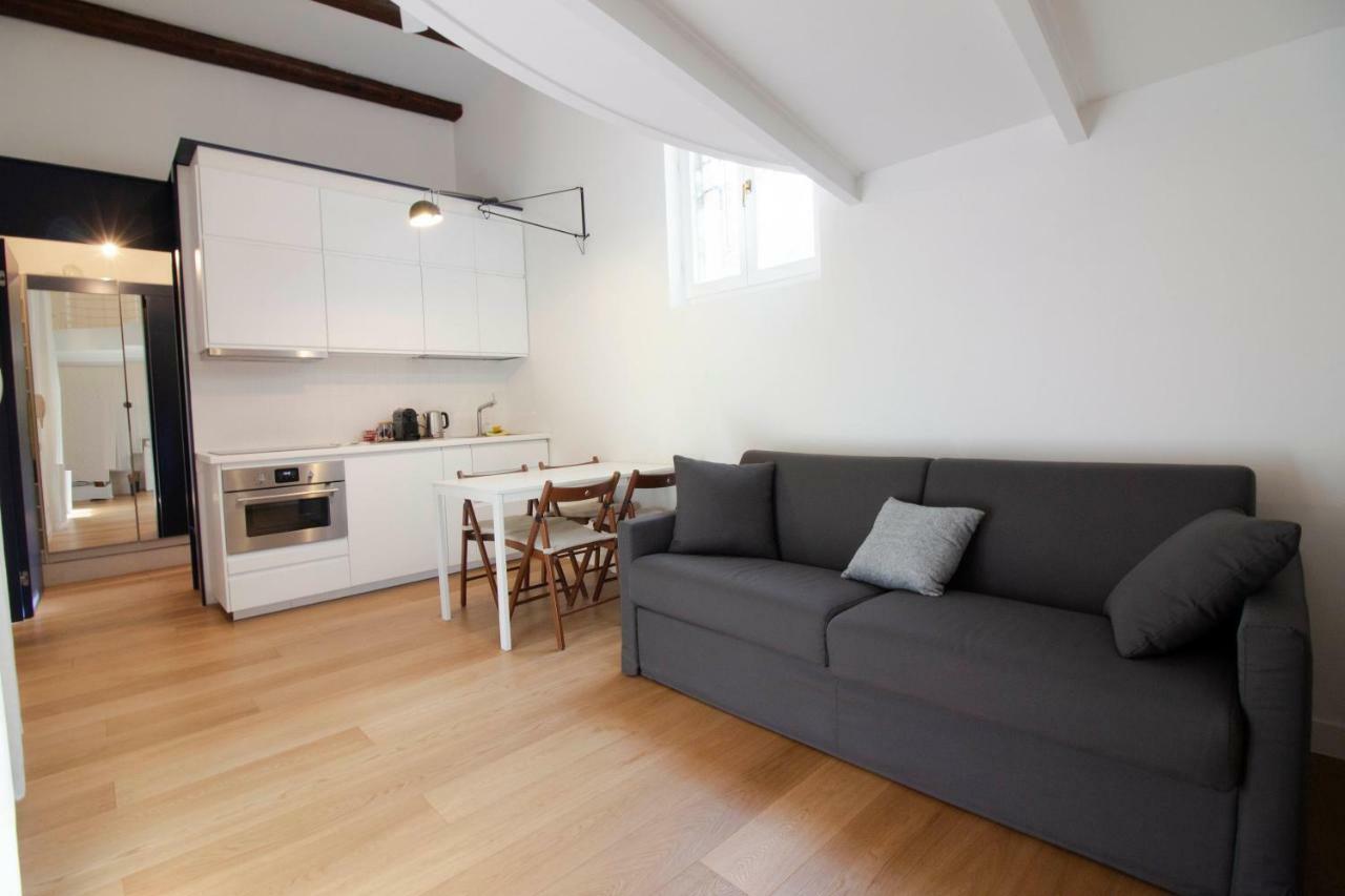 Sant'Andrea Cozy Apartment มิลาน ภายนอก รูปภาพ